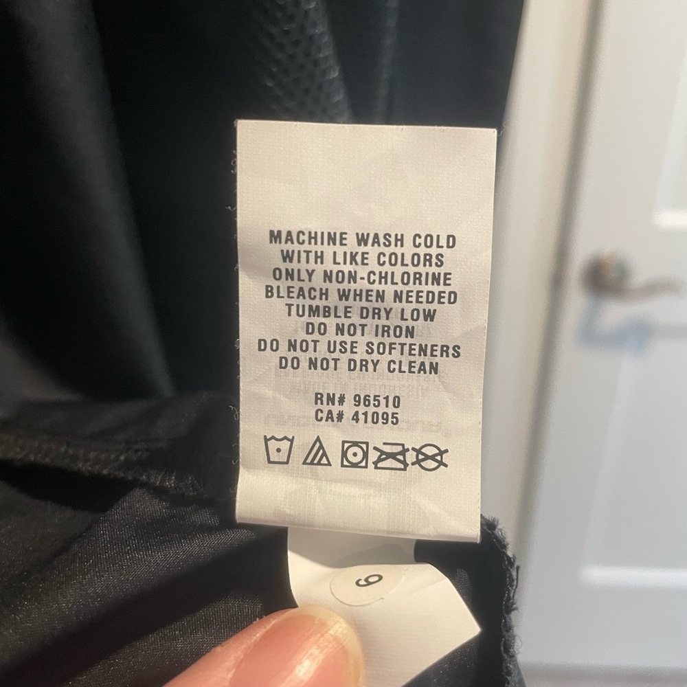 Under Armour Fitted Running Jacket - image 8